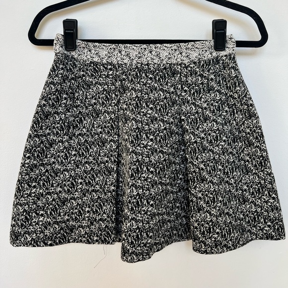 Banana Republic Skirt - Picture 1 of 3